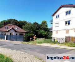 Atrakcyjna działka budowlana w centrum Legnicy z projektem
