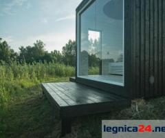 Sauna ogrodowa z oknem panoramicznym, sauny ogrodowe